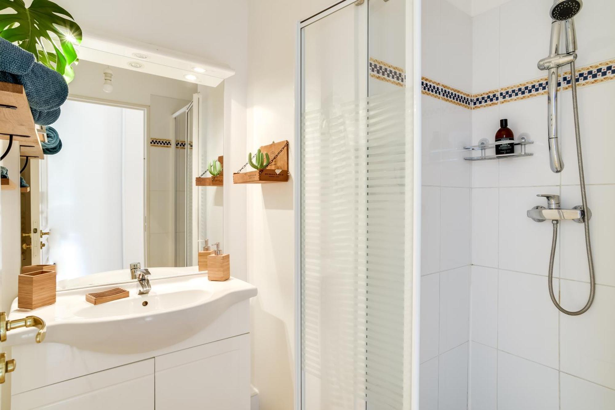 Votre Escale - Le Petit Montmartre Apartment Niort Exterior foto