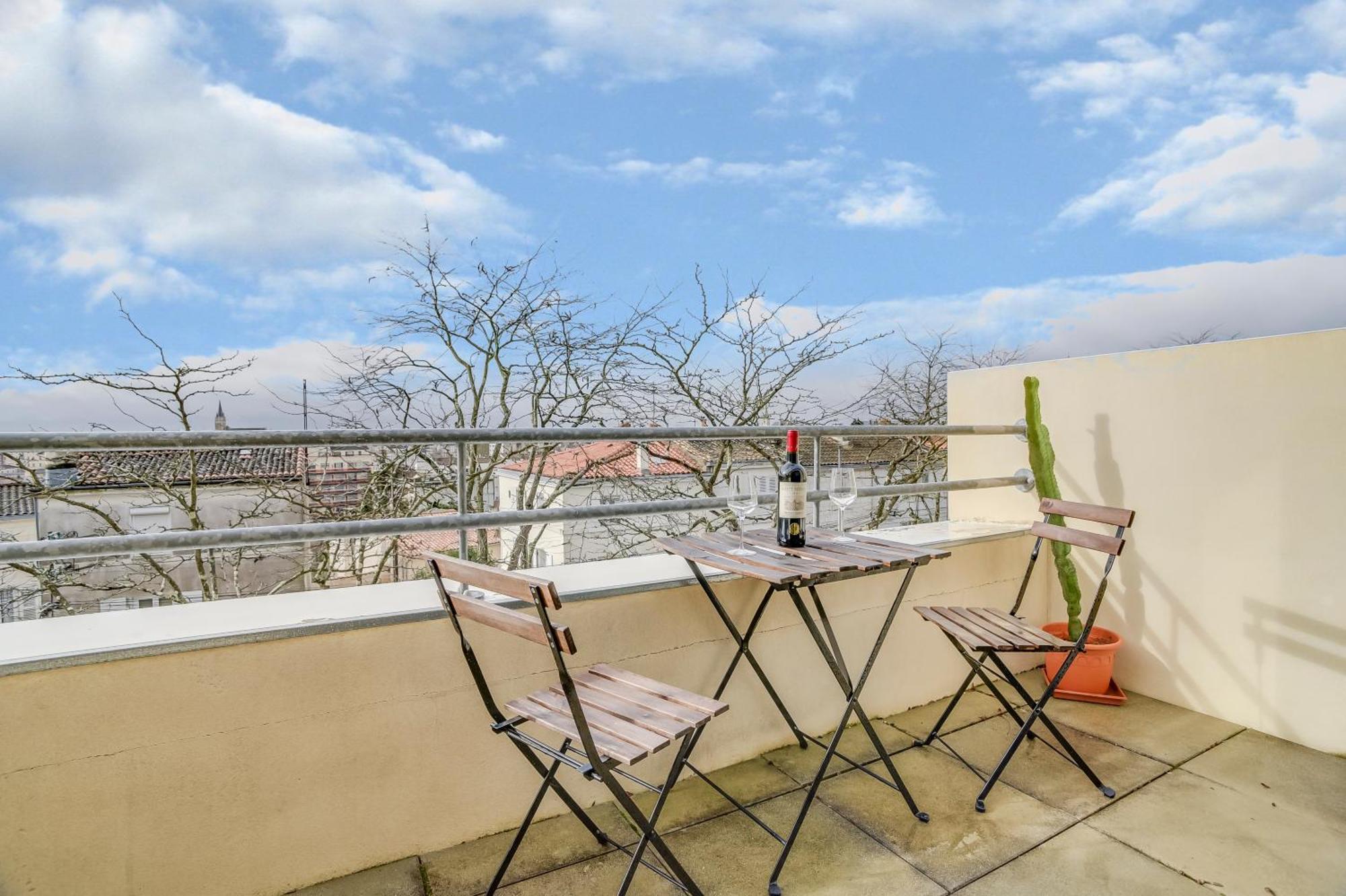 Votre Escale - Le Petit Montmartre Apartment Niort Exterior foto